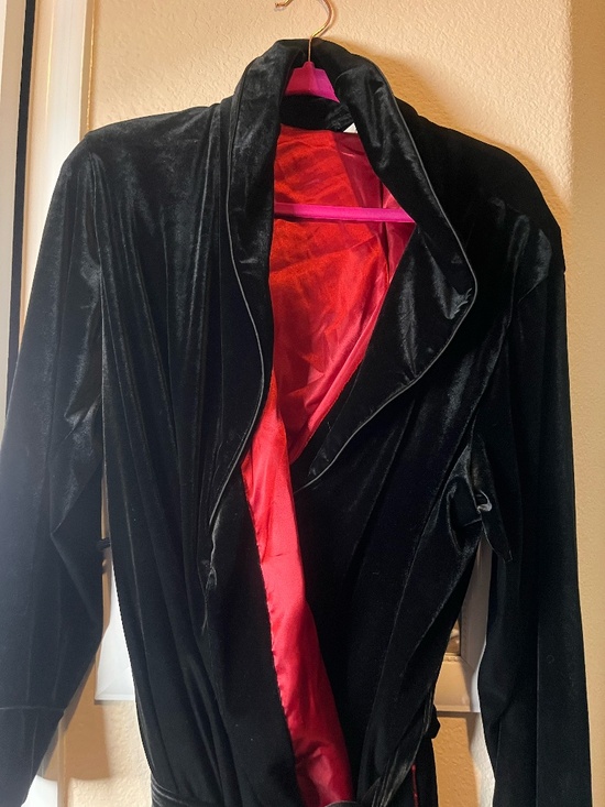 Soma Other - Black Velvet Robe with Red Satin Lining Soma L/XL